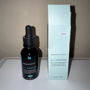 SkinCeuticals H.A. Intensifier